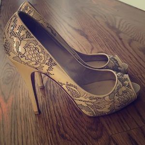 Valentino peeptoe laser-cut lace nude pumps 37.5